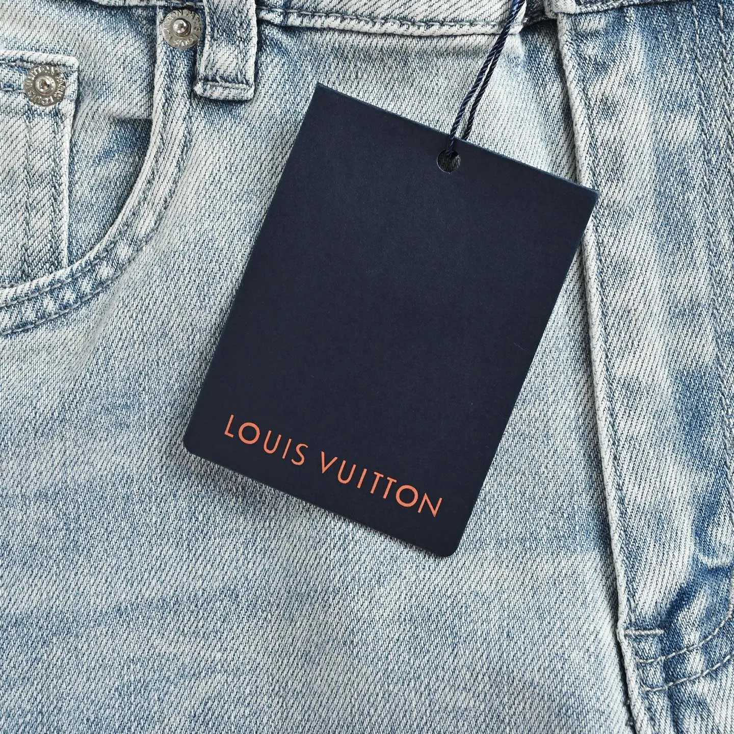 Louis Vuitton/